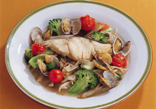 タラのごぼう入りアクアパッツァ