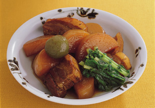 大根と豚バラ肉の梅酒煮