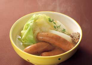キャベツとウインナーのスープ煮