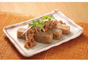 こんにゃくステーキ肉味噌ソース