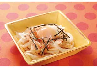 長いもと温泉たまごのサラダ