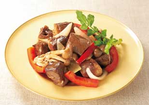 サイコロステーキと野菜のビネガーソテー