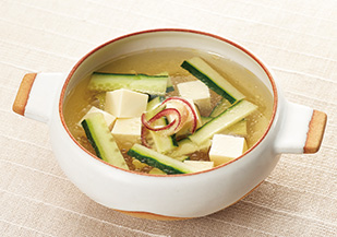 きゅうりと豆腐の冷たい和風スープ